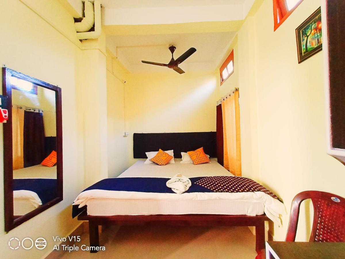 Hotel Executive Bongaigaon エクステリア 写真